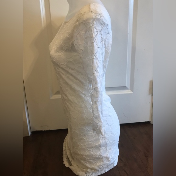 Calypso White Lace Overlay Crewneck 3/4 Sleeve built in Slip Size Medium - Picture 4 of 12